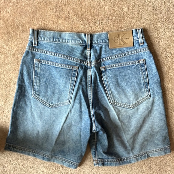 Juniors Calvin Klein denim shorts sz.11, button up front! 100%cotton, distressed - Picture 6 of 6
